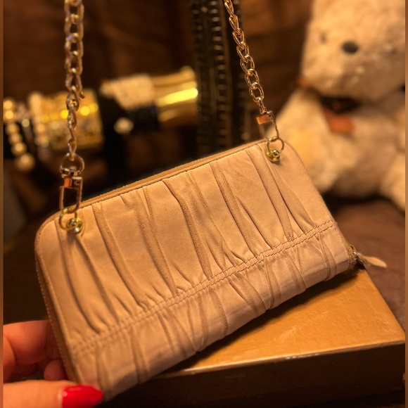 PRADA Authentic, Clutch, Bifold Wallet, Crossbody. - Picture 6 of 16